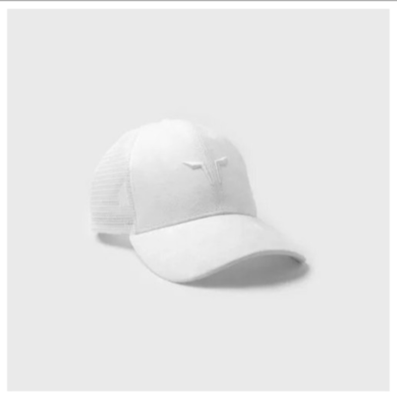 Wolf Trucker Cap – White